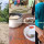 Antar Paket Di Desa, Kurir Ini Dijamu Makan Siang Oleh Pemilik Rumah