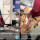 Bikin Haru, Pria Ini Traktir Bocah Pengemis di Depan Mini Market